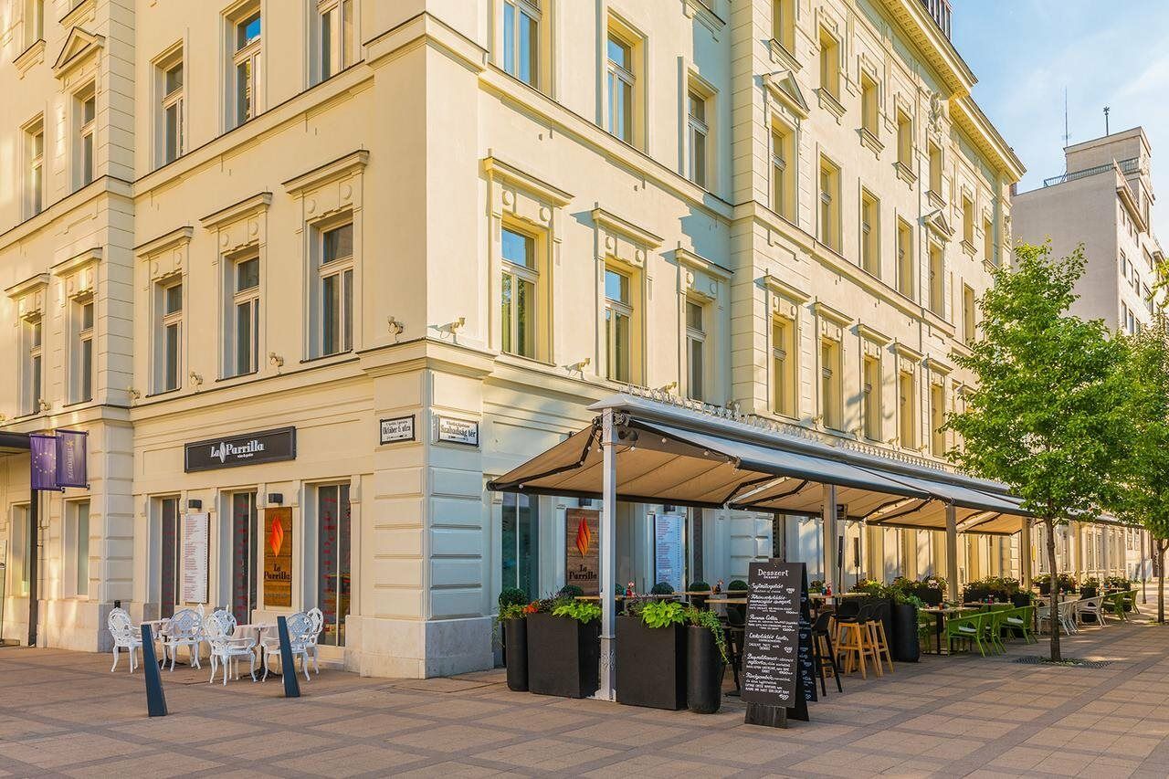 Iberostar Grand Budapest Hotel Exterior photo